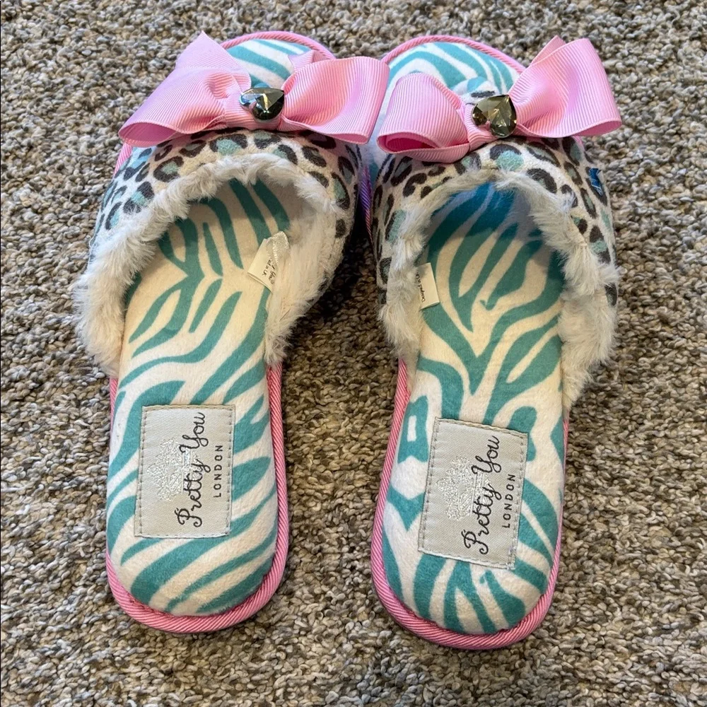 Pretty You London Slippers - Picture 2 of 4